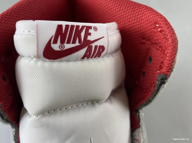 Jordan (2017) Retro Red Metallic 1 Air 555088-103 0704